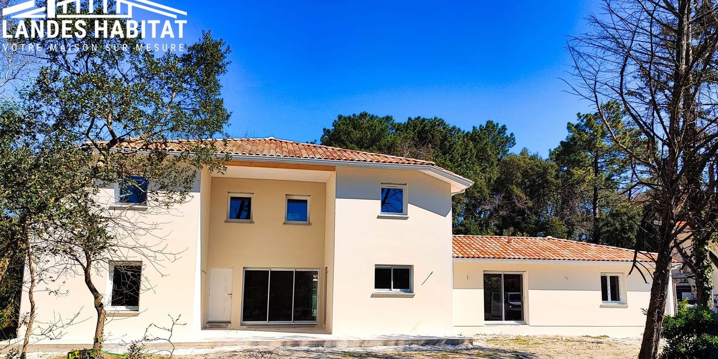 Construction maison Vieux-Boucau : Les enduits sont terminés
